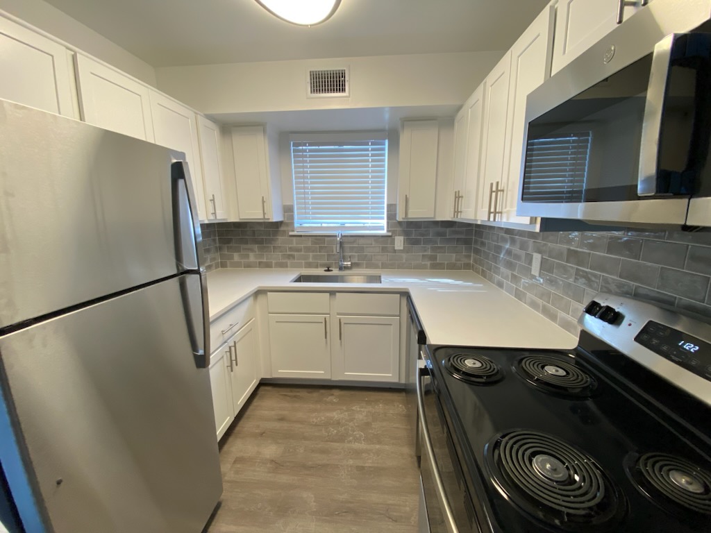 Plymouth Kitchen 2.jpg